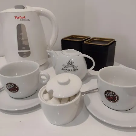 St Agnes Attic アパート